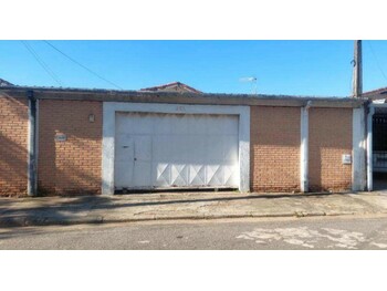 Casa em leilão - Rua Doze de Outubro, 43 - São José dos Campos/SP - Tribunal de Justiça do Estado de São Paulo | Z35329