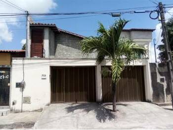 Casa em leilão - Rua Inácio Vasconcelos, 701 - Fortaleza/CE - Banco Santander Brasil S/A | Z35513