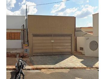 Casa em leilão - Rua Cherentes, 142 - Tupã/SP - Banco Santander Brasil S/A | Z35533