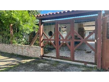 Casa em leilão - Rua Dilcemar do Nascimento Pinheiro, 1226 - Balneário Pinhal/RS - Banco Santander Brasil S/A | Z35533
