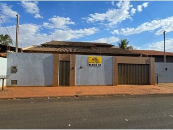 Casa em leilão - Travessa da Cana, 185 - Santa Helena de Goiás/GO - Banco Bradesco S/A | Z35614