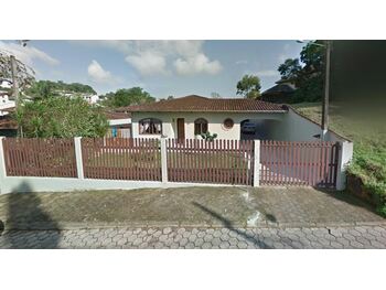Casa em leilão - Rua Engelberto Hagelmann, 401 - Joinville/SC - Banco Santander Brasil S/A | Z35489