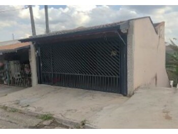 Casa em leilão - Rua Lyndia Bellix de Britto, 61 - Amparo/SP - Itaú Unibanco S/A  | Z35622