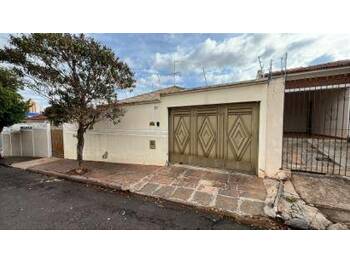 Casa em leilão - Avenida Francisco Serafim, 87 - Araraquara/SP - Banco Santander Brasil S/A | Z35513