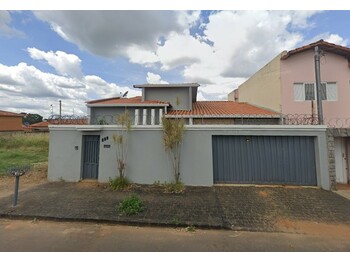 Casa em leilão - Rua Nonato Matias, 452 - Patrocínio/MG - Banco Santander Brasil S/A | Z35212