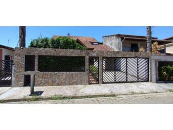 Casa em leilão - Rua José Bonifacio, s/n - Peruíbe/SP - Banco Santander Brasil S/A | Z35513