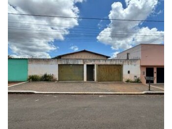Casa em leilão - Avenida Dom Alexandre, 668 - Ituiutaba/MG - Itaú Unibanco S/A  | Z35622