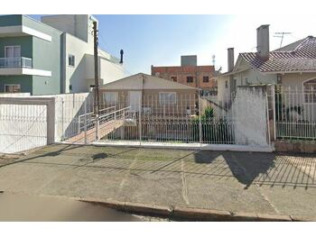 Casa em leilão - Rua Nilo Peçanha, 381 - Lages/SC - Banco Santander Brasil S/A | Z35105