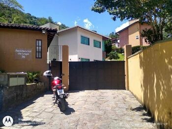 Casa em leilão - Alameda Bambuzal, 70 - Teresópolis/RJ - Banco Santander Brasil S/A | Z35533