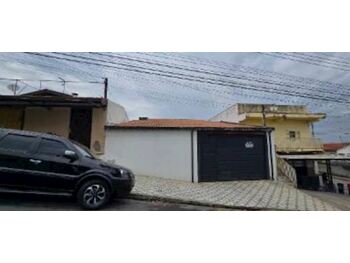 Casa em leilão - Rua Coronel Bento Furtado, 370 - Taubaté/SP - Banco Santander Brasil S/A | Z35533
