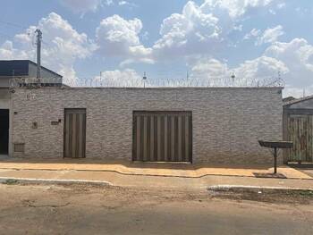 Casa em leilão - Rua Joaquim Monteiro, s/nº - Trindade/GO - Banco Santander Brasil S/A | Z35513