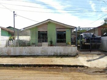 Casa em leilão - Rua Florianópolis, 876 - Guaíba/RS - Banco Santander Brasil S/A | Z35533