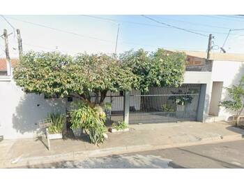 Casa em leilão - Rua Pioneiro Luiz Scudeller, 53 - Penápolis/SP - Banco Santander Brasil S/A | Z35513