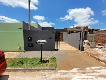 Casa em leilão - Rua Alzira Fernandes Giovanelli, 772 - Campo Mourão/PR - Banco Santander Brasil S/A | Z35513