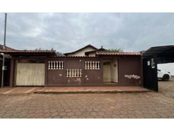 Casa em leilão - Rua Vicente Onilis, 60 - Barão de Cocais/MG - Itaú Unibanco S/A  | Z35906