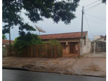 Casa em leilão - Rua Vinte de Dezembro, 266 - Dourados/MS - Banco Santander Brasil S/A | Z35586