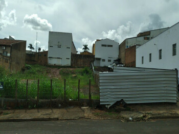 Terrenos e Lotes em leilão - Rua Costa Gomes, 12 e 13 - Rio Verde/GO - Banco Cooperativo Sicoob S.A. | Z35674