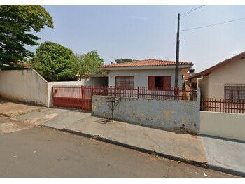 Casa em leilão - Rua Pará, 321 - Jaguapitã/PR - Banco Santander Brasil S/A | Z35332