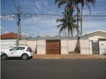 Casa em leilão - Avenida Queiroz Filho, s/n - Araraquara/SP - Tribunal de Justiça do Estado de São Paulo | Z35903