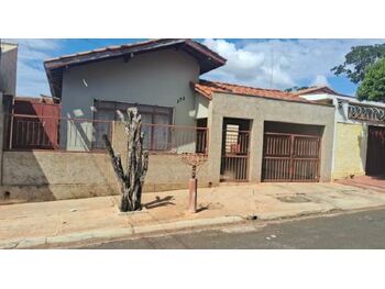 Casa em leilão - Rua Antônio Delarei Garcia Duarte, 171 - São Simão/SP - Banco Bradesco S/A | Z35851