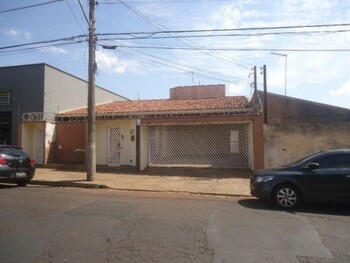 Casa em leilão - Rua José Ferrari Secondo, 127 - Araraquara/SP - Tribunal de Justiça do Estado de São Paulo | Z35903