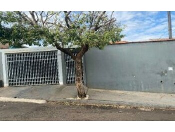 Casa em leilão - Rua Benedito Siqueira Júnior, 73 - Ourinhos/SP - Itaú Unibanco S/A  | Z35906