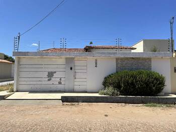 Casa em leilão - Rua Luiza Maria, 224 - Picos/PI - Banco Santander Brasil S/A | Z36181