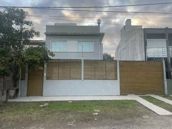 Casa em leilão - Rua Cidade de Santarém, 1805 - Pelotas/RS - Banco Santander Brasil S/A | Z36181