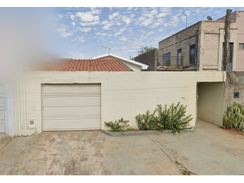 Casa em leilão - Rua Candido de Prince, 497 - Araraquara/SP - Banco Santander Brasil S/A | Z35640