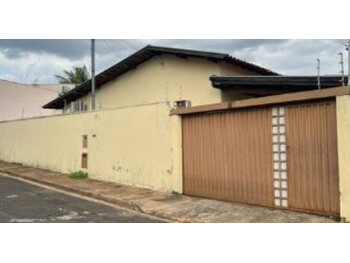 Casa em leilão - Rua Júpter, 160 - Uberaba/MG - Banco Bradesco S/A | Z35668