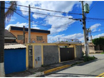 Casa em leilão - Rua São Paulo, 440 - Várzea Paulista/SP - Banco Santander Brasil S/A | Z35828