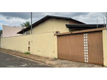Casa em leilão - Rua Júpter, 160 - Uberaba/MG - Banco Bradesco S/A | Z36307
