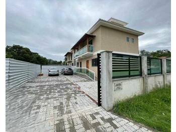 Casa em leilão - Rua Manacá, 245 - Maricá/RJ - Banco Santander Brasil S/A | Z36378