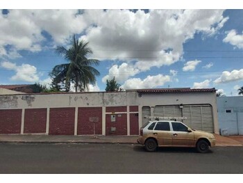 Casa em leilão - Rua Domingos Jacinto da Luz, 56 - Quirinópolis/GO - Banco Bradesco S/A | Z36349