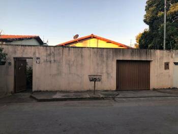 Imagem do imóvel Leilão extrajudicial de Casa em Janaúba/MG - Gameleira