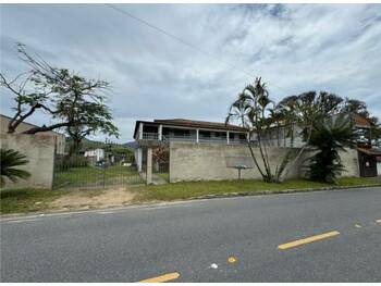 Casa em leilão - Rua Santa Edwiges, 307 - Maricá/RJ - Banco Santander Brasil S/A | Z36378