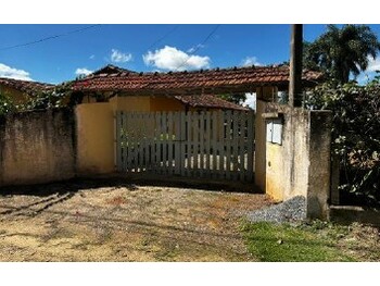 Casa em leilão - Rua Glória Duarte, 86 - São Roque/SP - Itaú Unibanco S/A  | Z36615