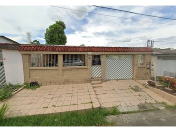 Casa em leilão - Rua Sargento Aguiar, 46 - Manaus/AM - Outros Comitentes | Z36554