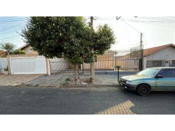 Casa em leilão - Avenida Napoleão Bottura, 351 - Matão/SP - Banco Santander Brasil S/A | Z36650