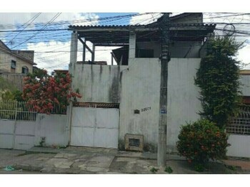 Casa em leilão - Rua Fortaleza, 336 - São Gonçalo/RJ - Itaú Unibanco S/A  | Z36592