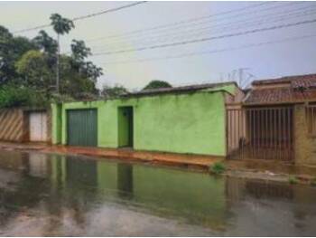 Casa em leilão - Rua E , 76 - Monte Carmelo/MG - Banco Santander Brasil S/A | Z36650