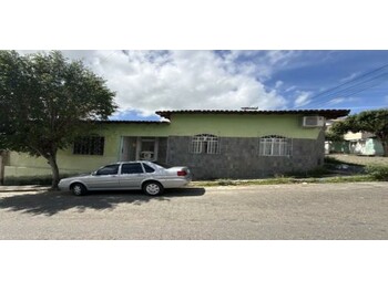 Casa em leilão - Rua Lambari, 551 - Nanuque/MG - Banco Bradesco S/A | Z36634