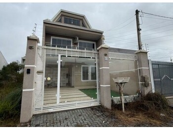 Casa em leilão - Rua Flor-De-Lis, 60 - Fazenda Rio Grande/PR - Banco Bradesco S/A | Z36497
