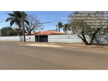 Casa em leilão - Avenida Independência, 1287 - Ituiutaba/MG - Banco Bradesco S/A | Z36637