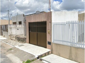 Casa em leilão - Rua Antônio Bispo de Campos, 93 - Lagarto/SE - GVC GERACAO DE VALOR EM COBRANCA LTDA | Z36548