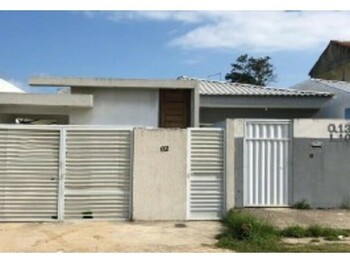 Casa em leilão - Rua Capitão Felippe José Sales de Almeida, 12 - São Pedro da Aldeia/RJ - Itaú Unibanco S/A  | Z36615