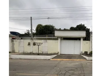 Casa em leilão em Marica