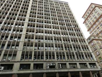 Sala Comercial em leilão - Avenida Borges de Medeiros, 340 - Porto Alegre/RS - Banco Santander Brasil S/A | Z36738
