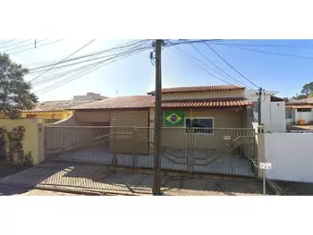 Casa Alfenas / MG - Jardim Aeroporto Rua José Ferreira de Moraes, 93