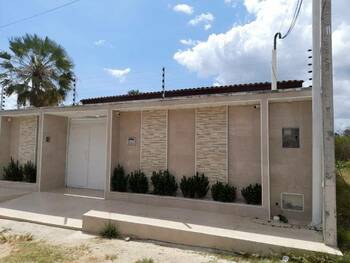 Casa em leilão - Rua dos Pinheiro, 50 - São Gonçalo do Amarante/CE - Banco Santander Brasil S/A | Z36886